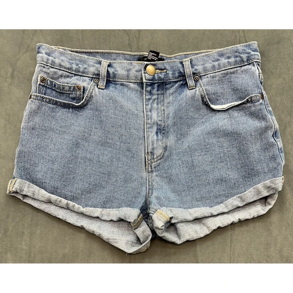 Forever 21 Denim Cuffed Jean Shorts Womens 31 Medium Wash‎ Booty Rolled Shortie